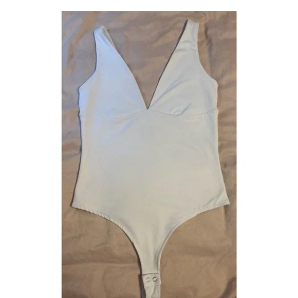 Tops - REORIA SIZE L BUTTERSMOOTH White Double Deep V Plunge Bodysuit